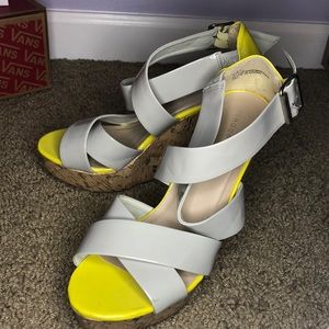 Yellow and grey platforms